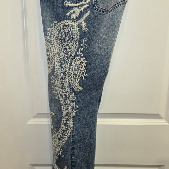 Paisley Embroidered Jeans - Picture 9 of 13